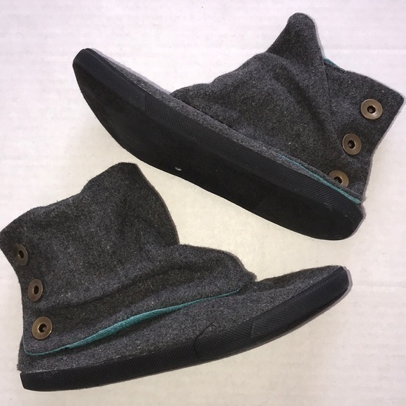 Xhilaration Flannel Boots - Picture 1 of 10